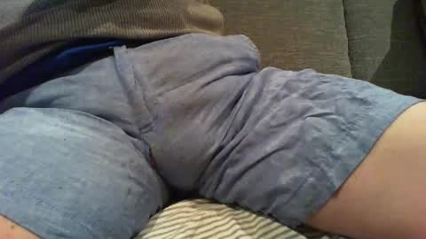 Snapshot of stemee chatting on February 4, 8:28 pm marriedsecretcrotchwatcher online show from February 4, 8:28 pm