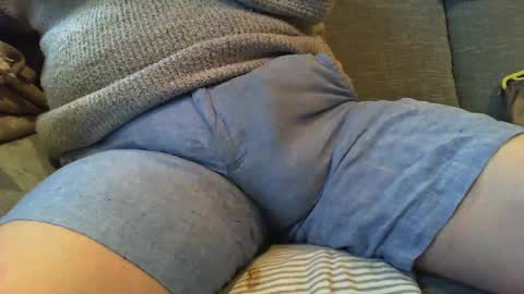 Snapshot of stemee chatting on December 7, 1:51 pm marriedsecretcrotchwatcher online show from December 7, 1:51 pm
