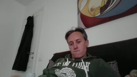 sten015 online show from April 2, 12:13 pm