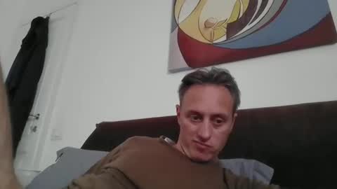 sten015 online show from April 14, 12:27 pm