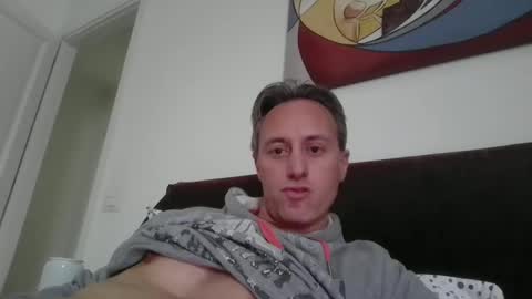 sten015 online show from March 18, 2:20 pm