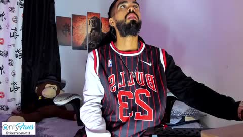 Snapshot of stephenbrown_ chatting on January 7, 11:35 pm ................ online show from January 7, 11:35 pm