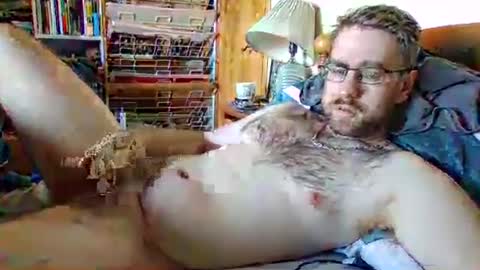 Snapshot of sterben13v chatting on September 30, 5:27 pm Ian23602 online show from September 30, 5:27 pm