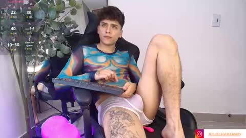 Snapshot of stev_austin_ chatting on September 14, 6:54 pm Stev austin online show from September 14, 6:54 pm