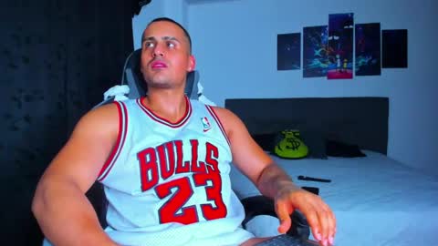 steve_coltt online show from April 19, 12:32 am