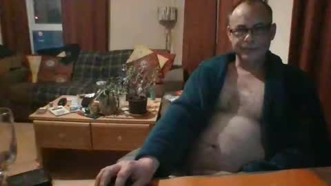 Snapshot of stevejm3740 chatting on December 31, 8:23 pm stevejm3740 online show from December 31, 8:23 pm