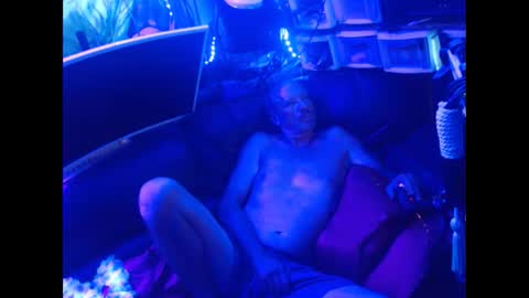 TheCapt. online show from March 25, 6:17 am