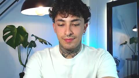 Daniel Steven Navarro online show from March 20, 1:42 am