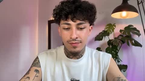 Daniel Steven Navarro online show from April 13, 3:56 pm