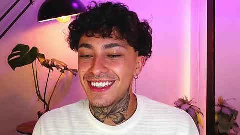 Daniel Steven Navarro online show from March 29, 1:06 am