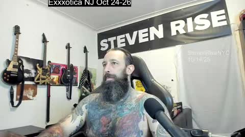 Snapshot of stevenrisenyc chatting on October 15, 1:13 am StevenRiseNYC online show from October 15, 1:13 am