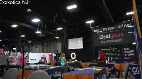 StevenRiseNYC online show from October 24, 8:32 pm