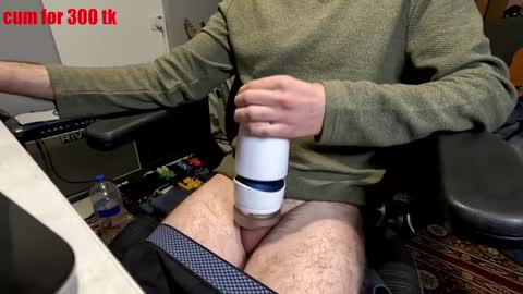 Snapshot of stevie_grey chatting on December 19, 4:46 pm stevie_grey online show from December 19, 4:46 pm