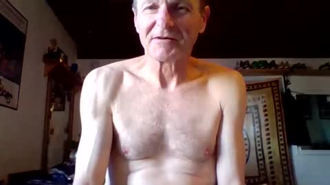 Snapshot of steviehard7 chatting on March 3, 3:03 pm steviehard7 online show from March 3, 3:03 pm