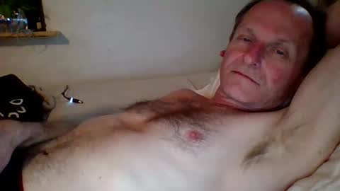 Snapshot of steviehard7 chatting on January 22, 4:02 am steviehard7 online show from January 22, 4:02 am
