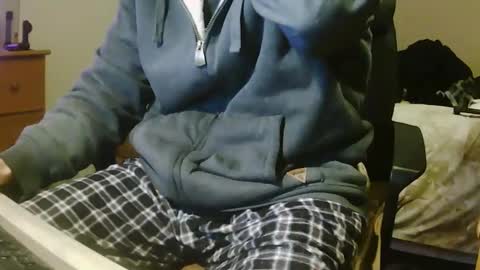 Snapshot of stevo69697 chatting on December 25, 3:49 pm Chillguy online show from December 25, 3:49 pm