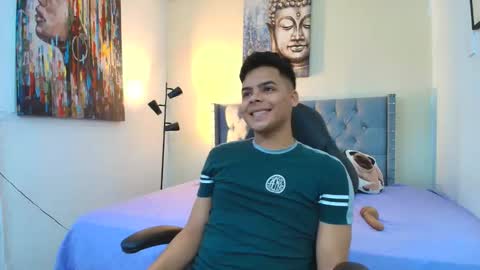 Snapshot of stewart_mateo_ chatting on September 13, 3:40 am stewart online show from September 13, 3:40 am