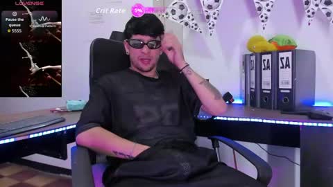 Manuel online show from June 24, 6:44 pm