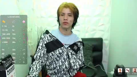 Stich online show from May 21, 5:36 am