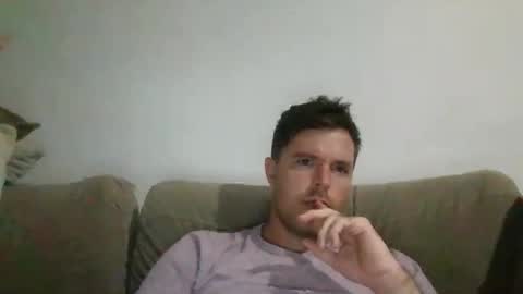 Snapshot of sticky_keyboard1234 chatting on February 19, 12:55 pm Josh online show from February 19, 12:55 pm
