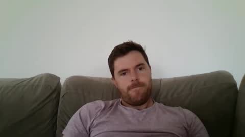 Snapshot of sticky_keyboard1234 chatting on January 24, 12:21 am Josh online show from January 24, 12:21 am