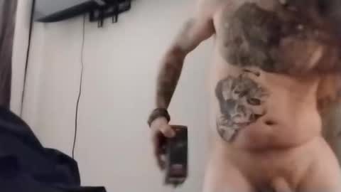 stikinugud online show from February 2, 8:46 am