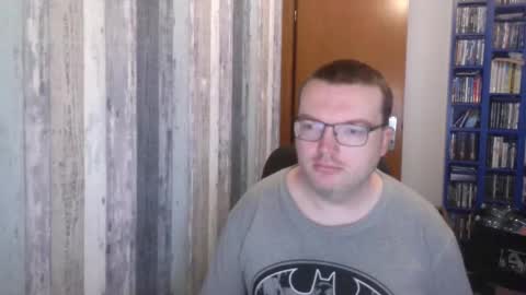Snapshot of still_alive1985 chatting on September 17, 7:42 am Oliver online show from September 17, 7:42 am