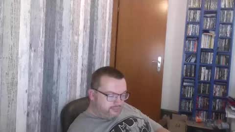 Snapshot of still_alive1985 chatting on September 11, 9:19 am Oliver online show from September 11, 9:19 am