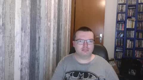 Snapshot of still_alive1985 chatting on September 15, 5:20 am Oliver online show from September 15, 5:20 am