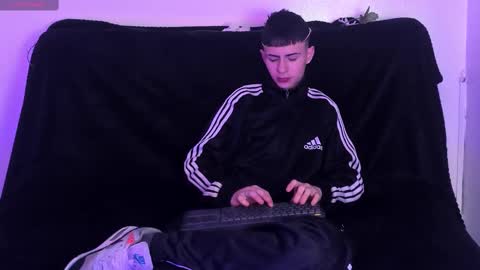 Stivarfox21 online show from February 20, 3:01 am