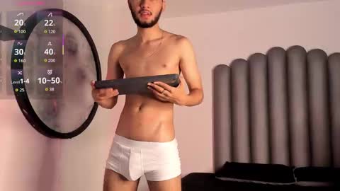 stiven__01 online show from September 18, 1:02 pm