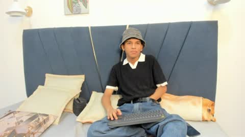 stiven_cum2 online show from June 12, 5:39 am