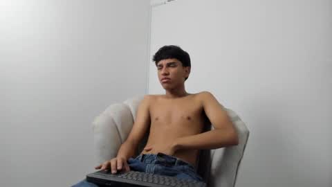 stiven_cum2 online show from June 9, 8:21 pm