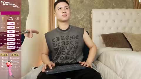 stiven online show from March 25, 1:04 pm