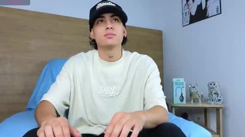 Stiven Bennet online show from October 23, 12:52 pm