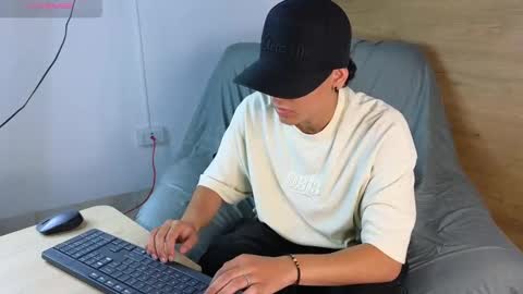 Stiven Bennet online show from September 20, 4:51 pm