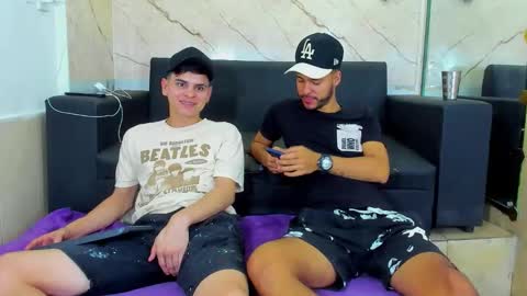 friends online show from March 3, 8:55 am