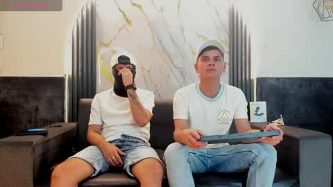 friends online show from April 30, 3:46 am