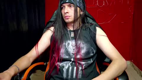 stivnhot online show from May 2, 12:35 am