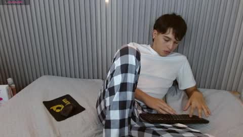 Stiwen online show from April 30, 8:57 pm