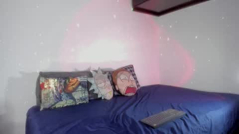 Snapshot of stone_lee_ chatting on October 29, 10:07 am Stone Lee online show from October 29, 10:07 am