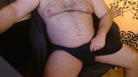 Snapshot of stonerbear42 chatting on December 21, 9:58 pm Stonerbear42 online show from December 21, 9:58 pm