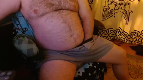 Snapshot of stonerbear42 chatting on December 14, 10:02 am Stonerbear42 online show from December 14, 10:02 am