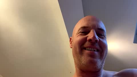 Stoodley22 online show from December 15, 1:43 pm