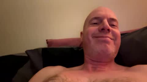 Stoodley22 online show from April 5, 8:16 pm