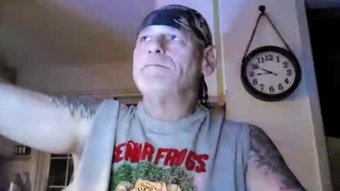 Snapshot of stormynorm14 chatting on December 11, 1:49 am stormynorm14 online show from December 11, 1:49 am