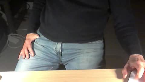 Dave online show from December 14, 9:00 pm