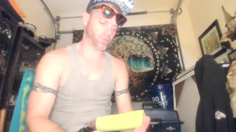 Snapshot of str8foryouguy chatting on December 18, 7:41 pm Str8 online show from December 18, 7:41 pm