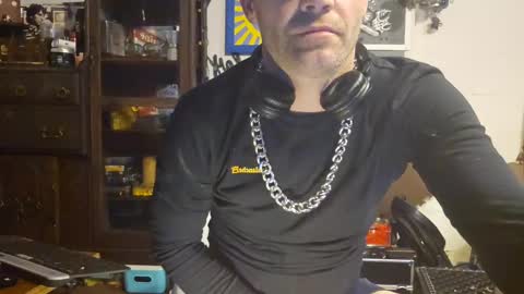 Snapshot of str8foryouguy chatting on February 9, 11:57 pm Str8 online show from February 9, 11:57 pm