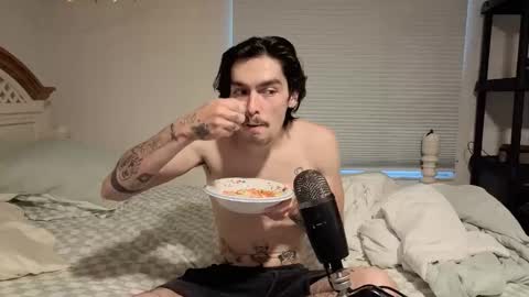 str8whiteboy21 online show from April 6, 12:17 pm